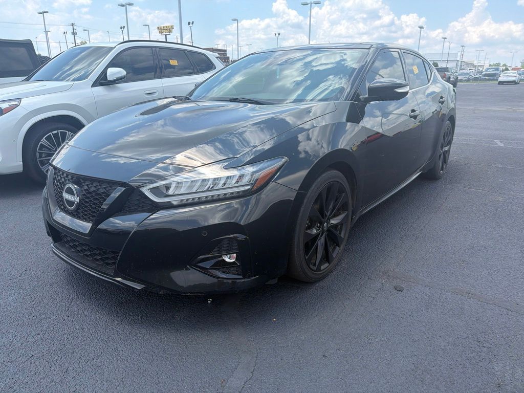 2023 Nissan Maxima SR's photo