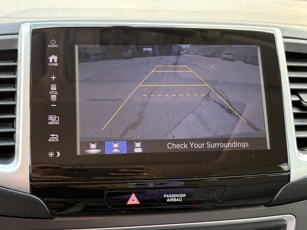 Used 2017 Lunar Silver Metallic Honda EX-L image 11