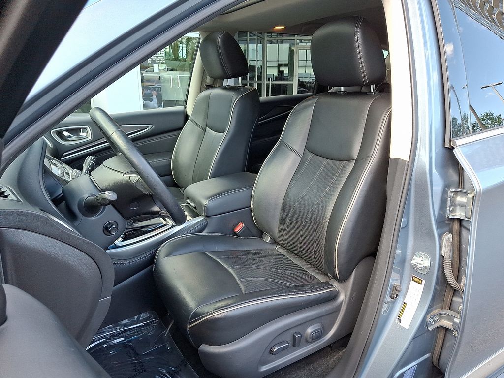 2016 INFINITI QX60 Base 13