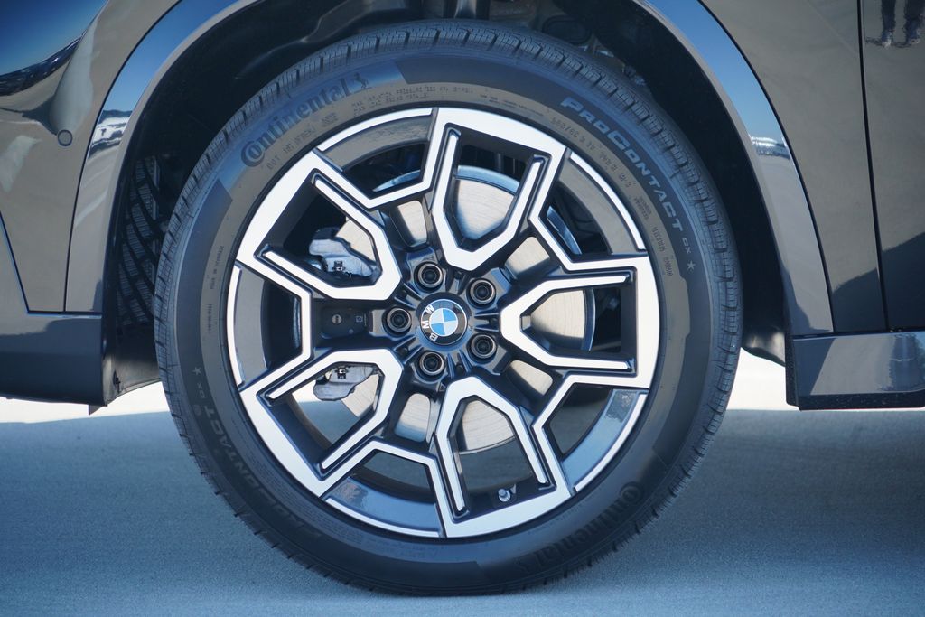 Thumbnail: 2026 BMW X1 - 5