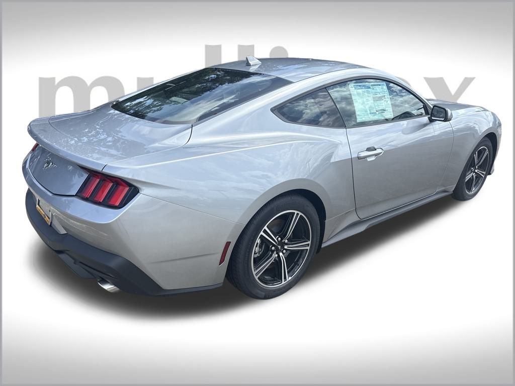 2025 Ford Mustang EcoBoost photo 3