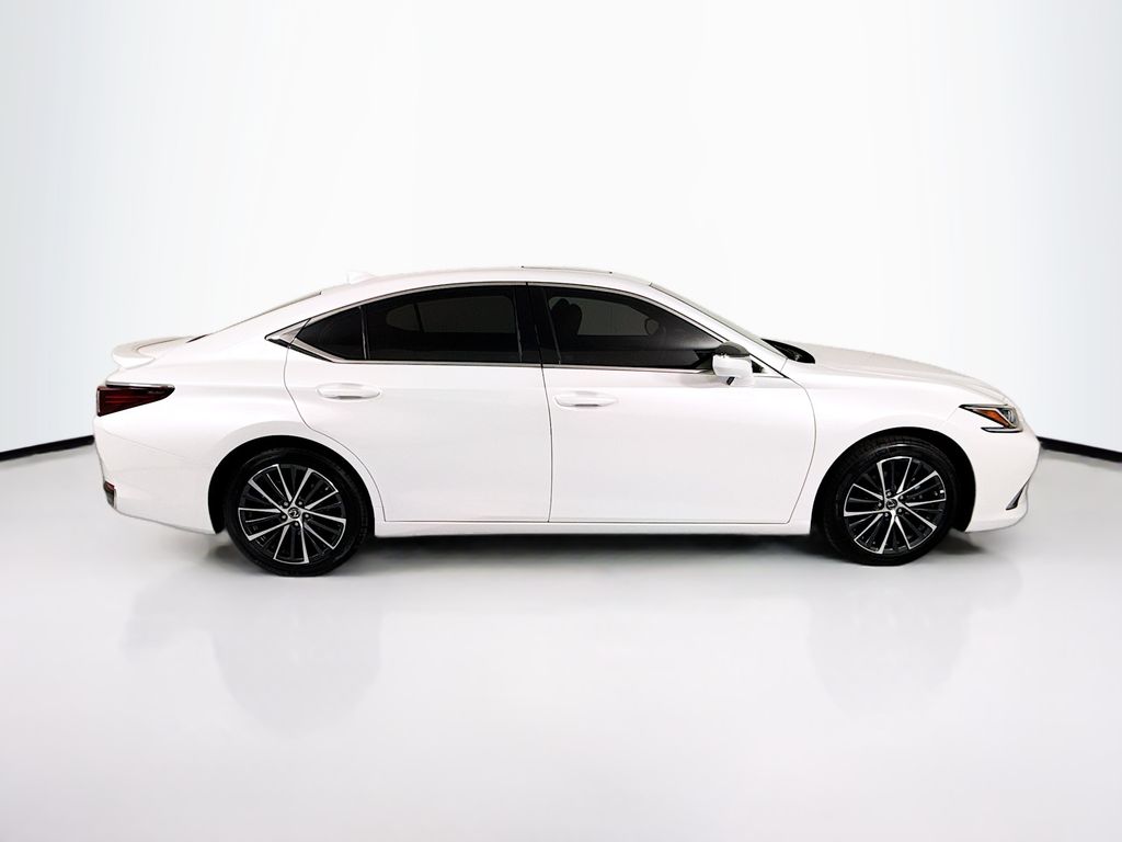 Thumbnail: 2025 Lexus ES - 4