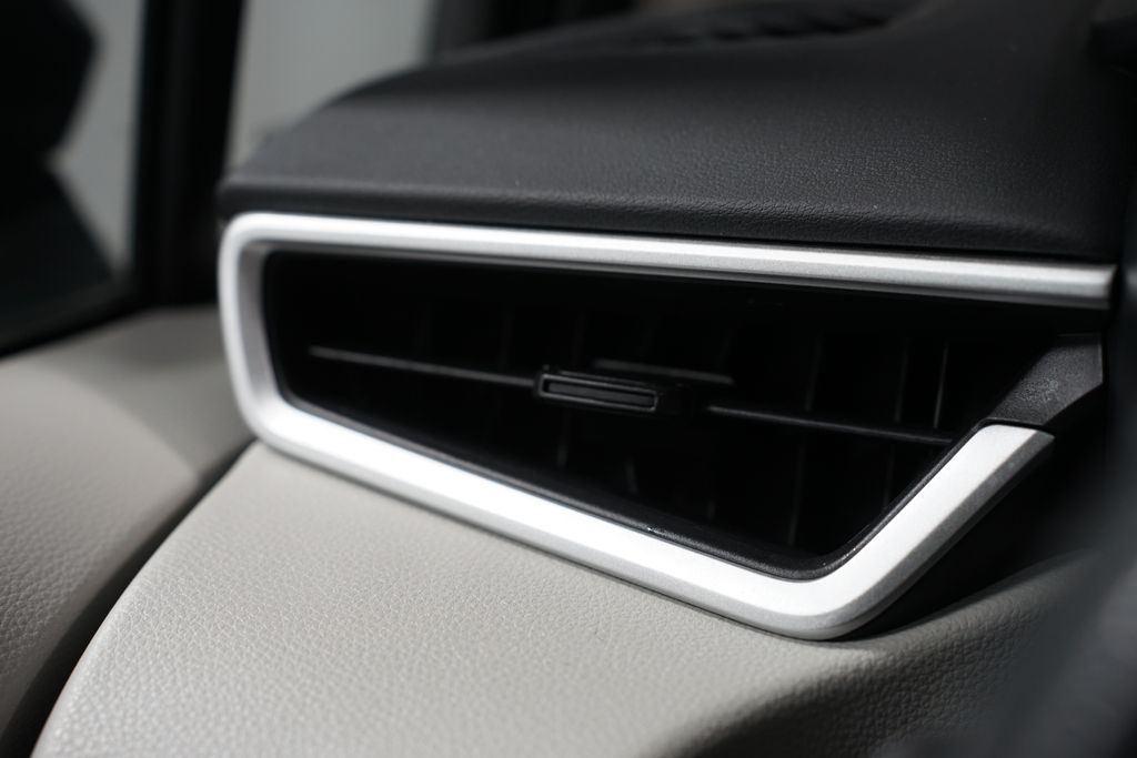 Thumbnail: 2025 Toyota Corolla - 23