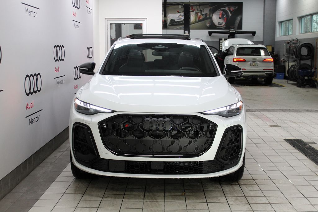 Thumbnail: 2025 Audi SQ5 - 9