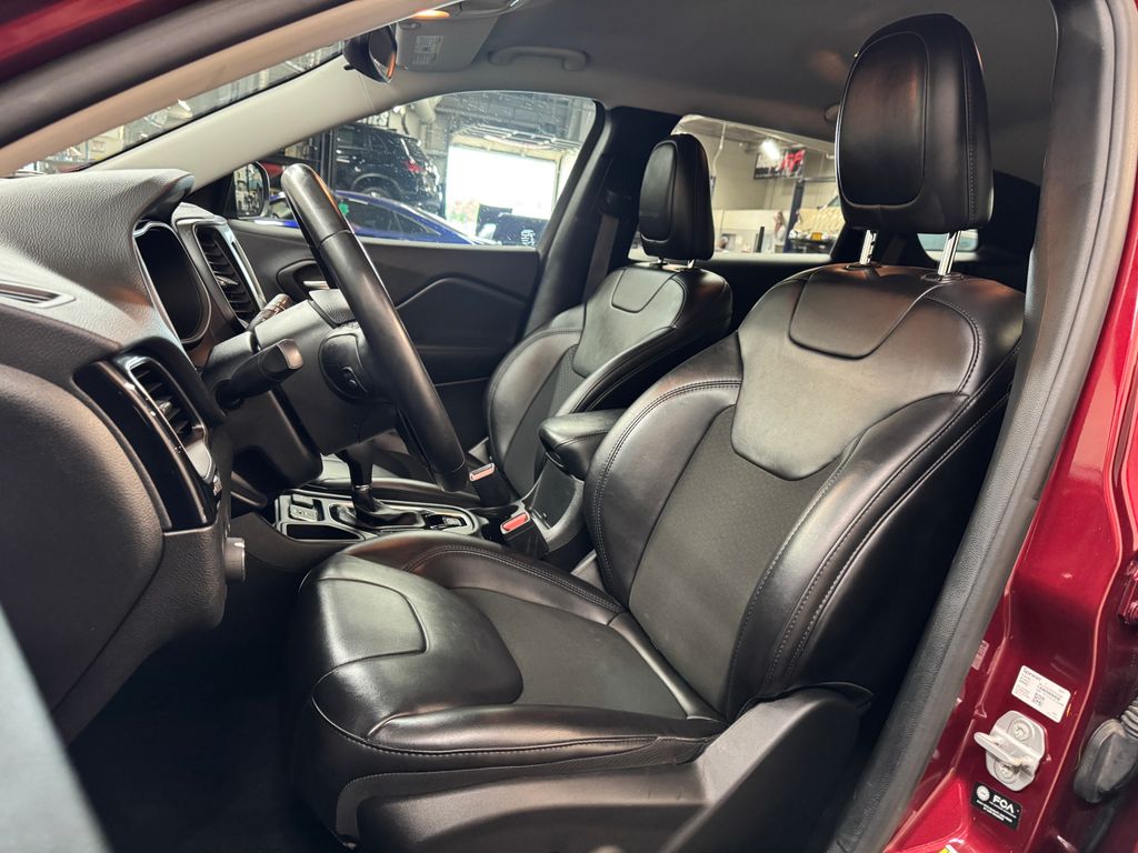 2021 Jeep Cherokee Altitude