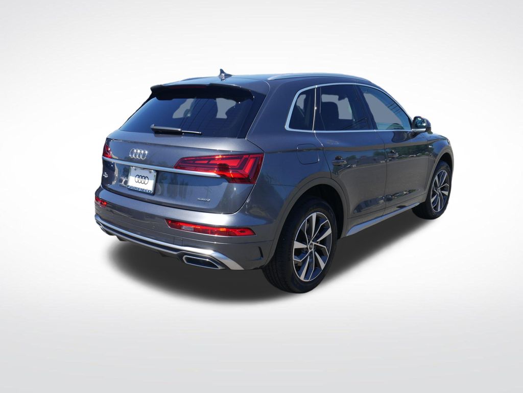 Thumbnail: 2023 Audi Q5 - 8