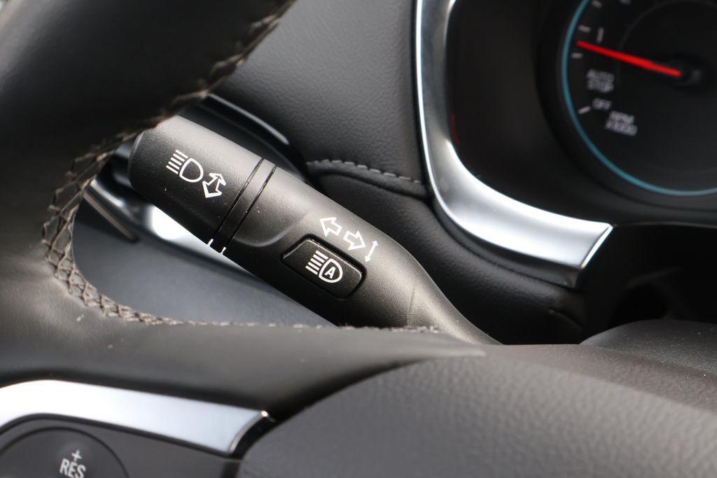 Thumbnail: 2023 Chevrolet Traverse - 28