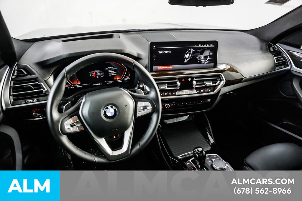 Used 2025 Black BMW xDrive30i image 27
