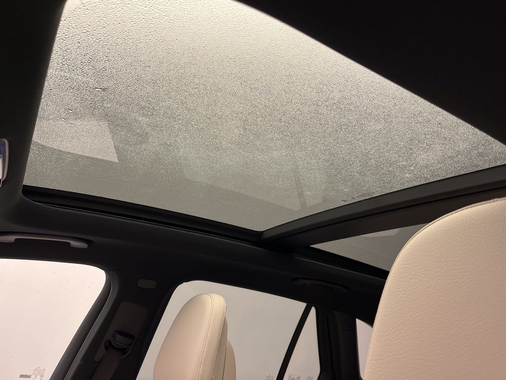 Thumbnail: 2026 Mercedes-Benz GLC - 23