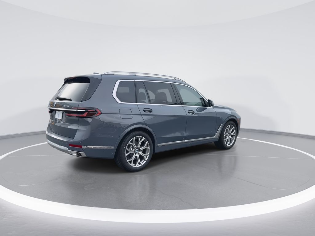 Thumbnail: 2026 BMW X7 - 8