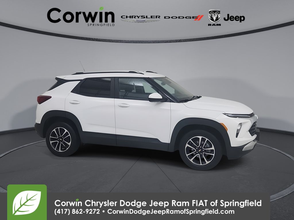 Summit White 2025 Chevrolet Trailblazer SUV / Crossover Four-Wheel Drive 9-Speed Automatic