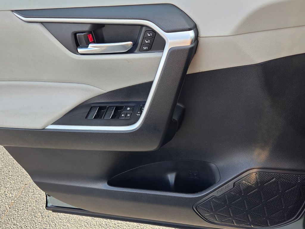 Used 2021 Toyota RAV4 SUV
