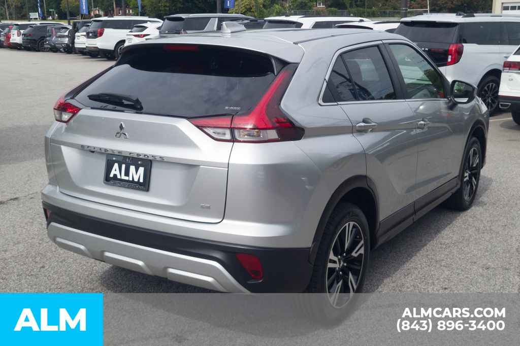 Used 2024 Blue Mitsubishi SE image 5