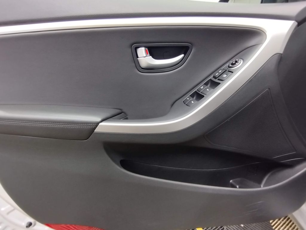 2016 Hyundai Elantra GT Base