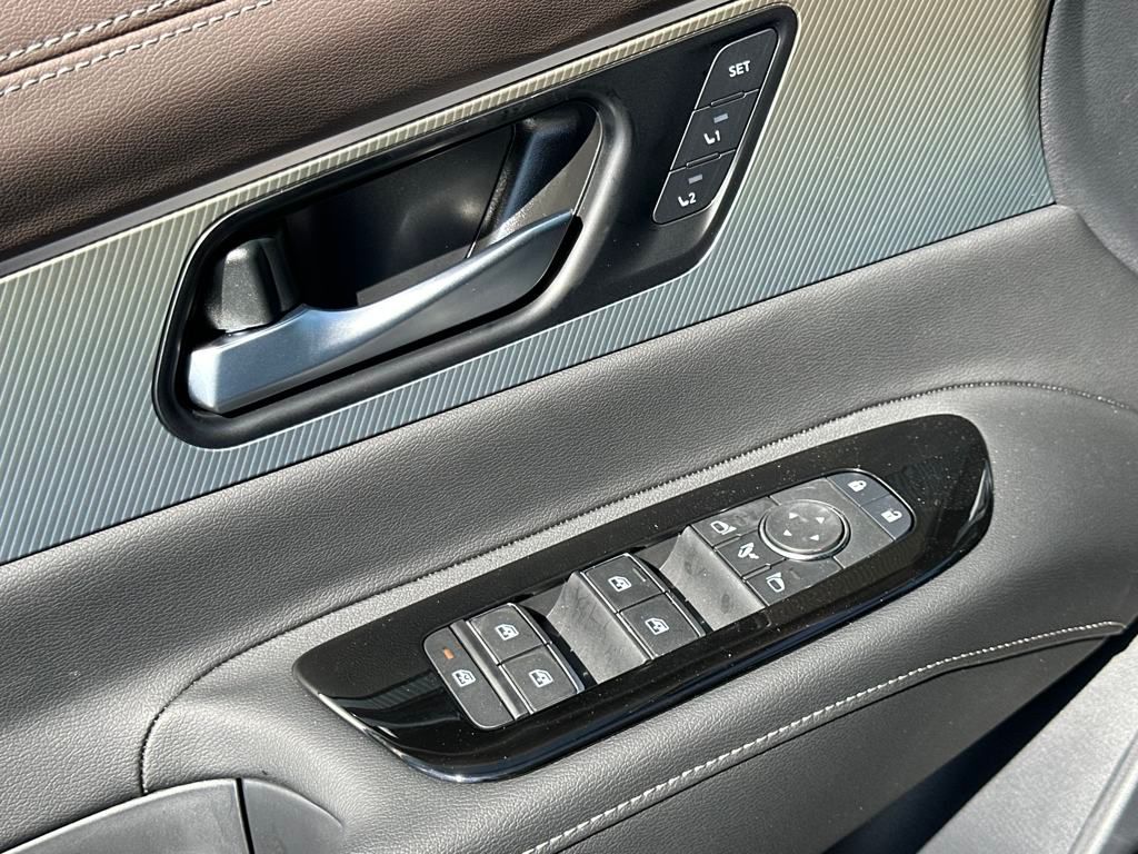 2025 Nissan Murano Platinum photo
