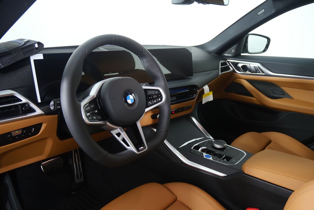 Thumbnail: 2026 BMW i4 - 13