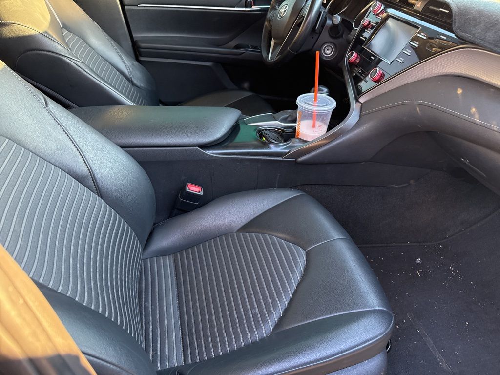 Thumbnail: 2020 Toyota Camry - 14