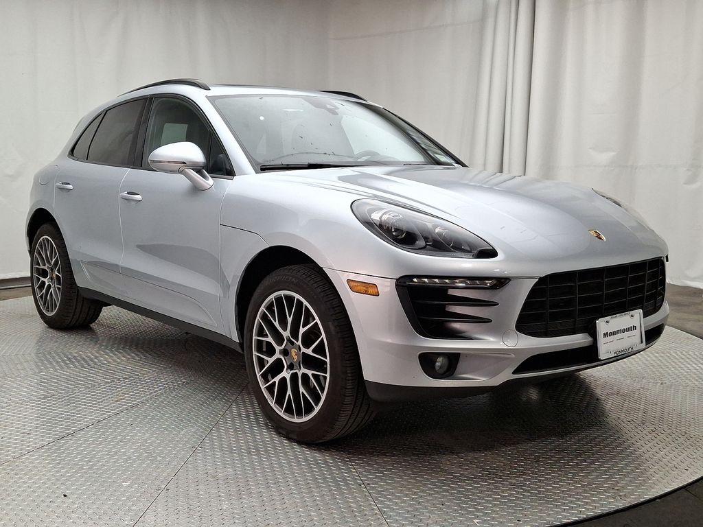 2018 Porsche Macan Base 3