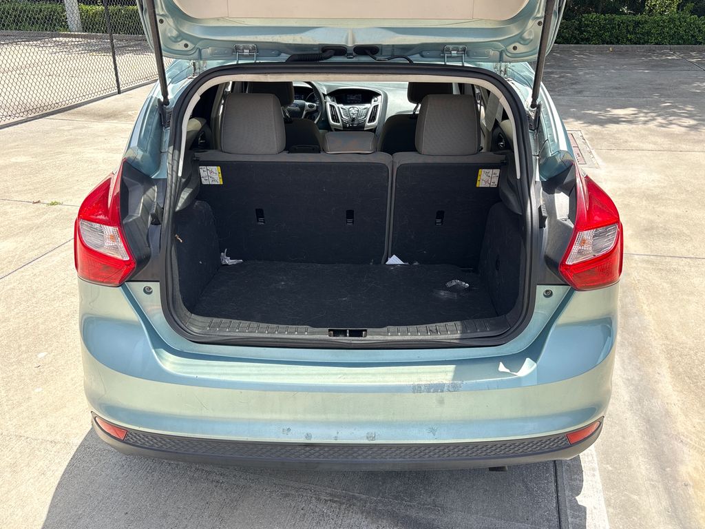 Used 2012 Green Ford SE image 29
