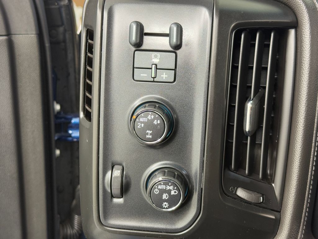 Used 2015 Blue Chevrolet LTZ image 31