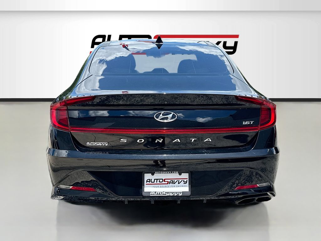 Used 2022 Black Hyundai SEL Plus image 6
