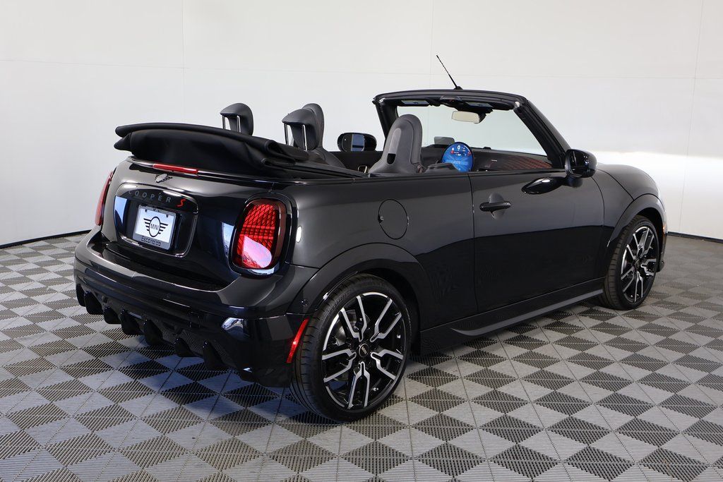 Thumbnail: 2026 MINI Cooper - 4