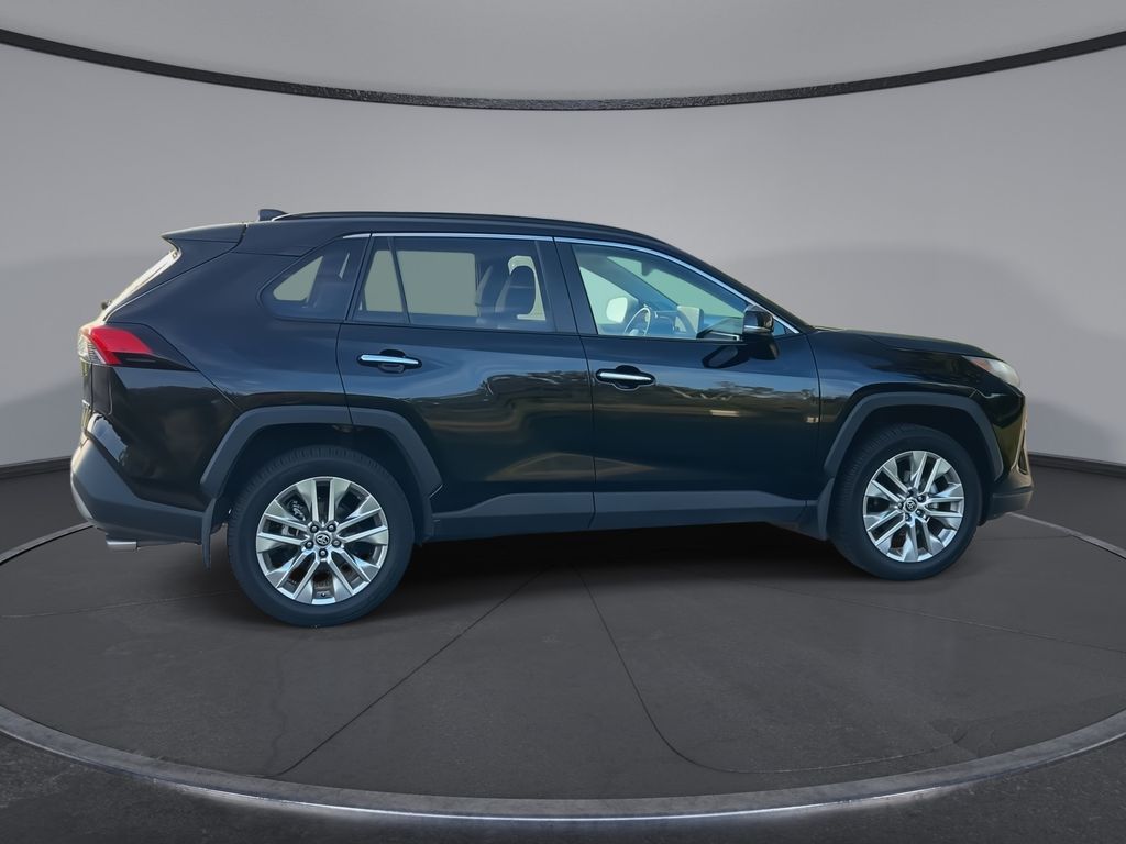 Thumbnail: 2024 Toyota RAV4 - 9