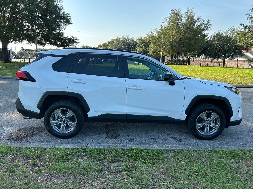 2024 Toyota RAV4 LE 6