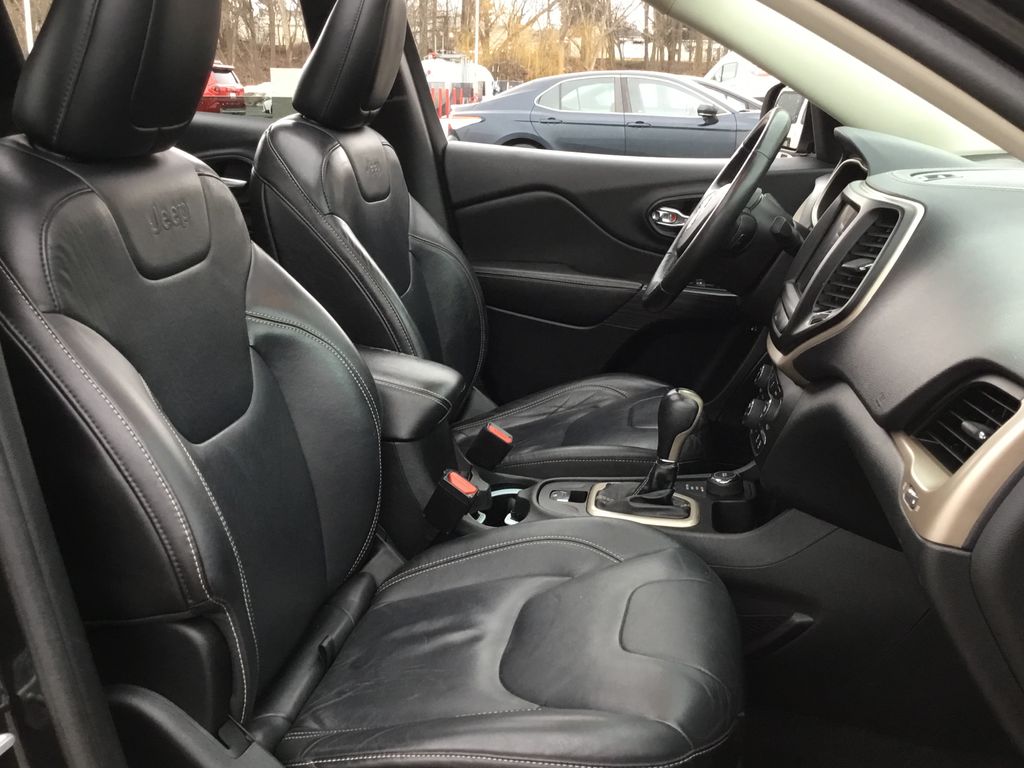 Thumbnail: 2015 Jeep Cherokee - 9