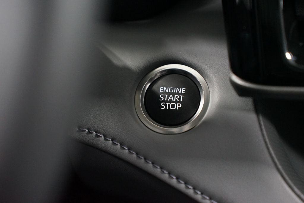 Thumbnail: 2026 Toyota Highlander - 21