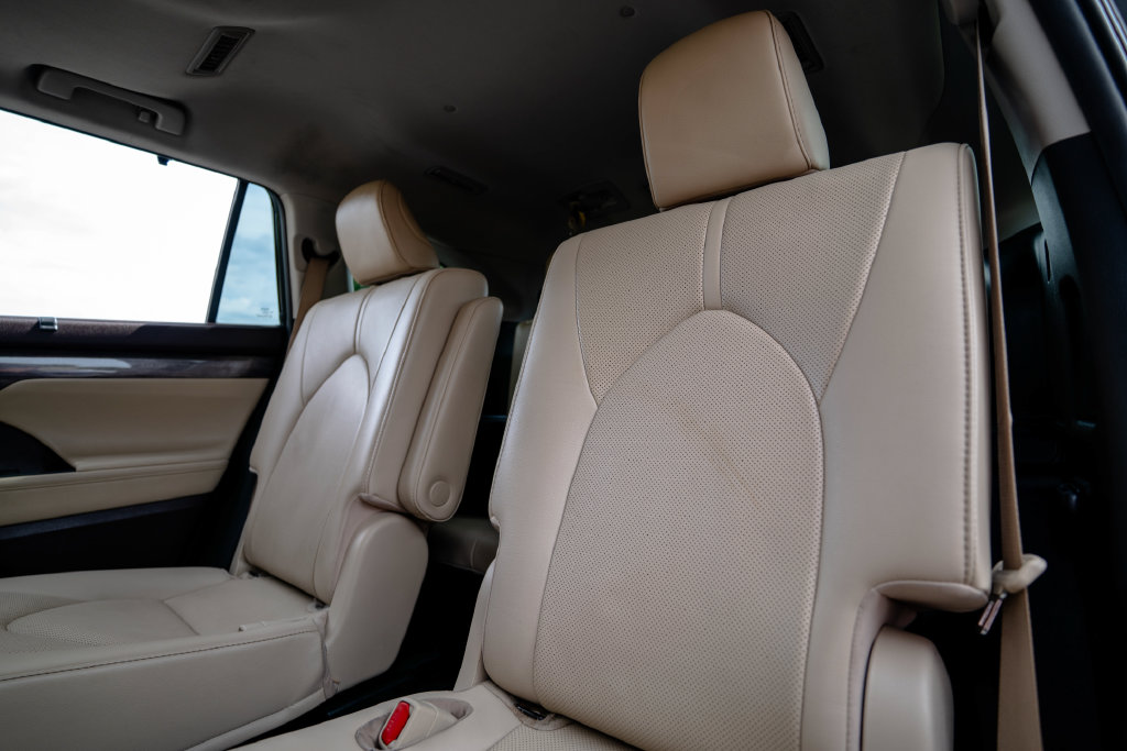 Used 2021 Toyota Highlander SUV
