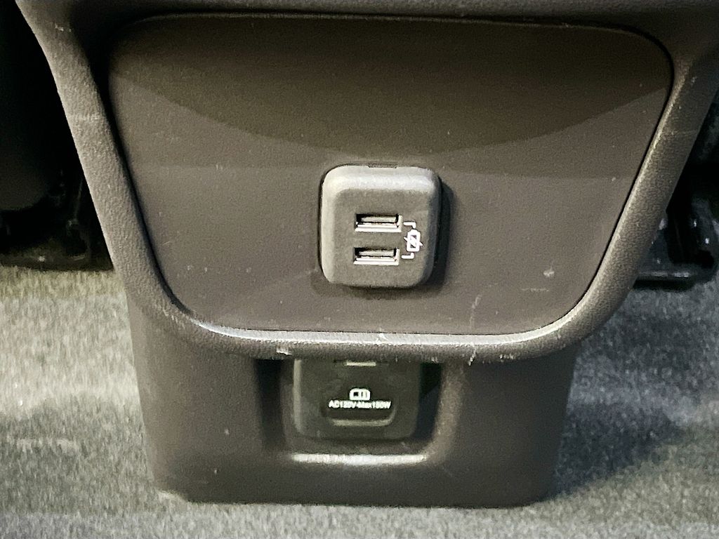 Used 2024 Gray Chevrolet RS image 27