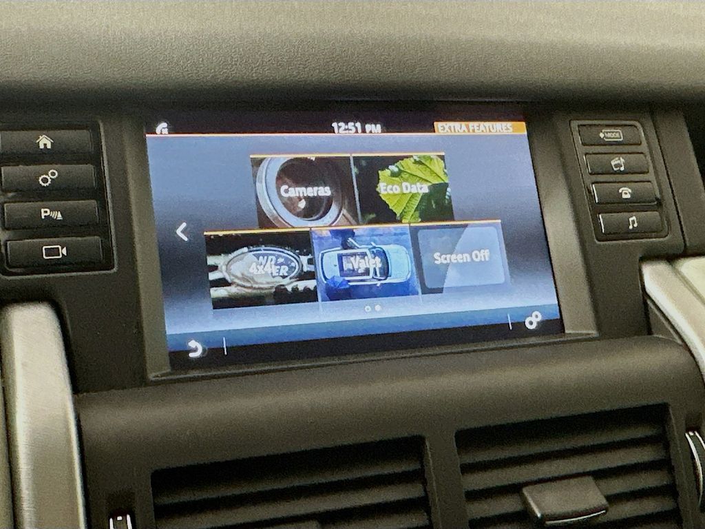 Used 2018 Black Land Rover SE image 19