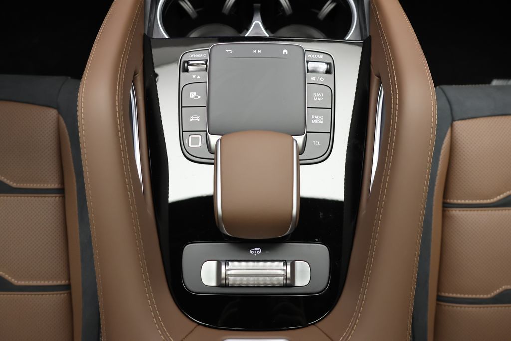 Thumbnail: 2026 Mercedes-Benz GLE - 30