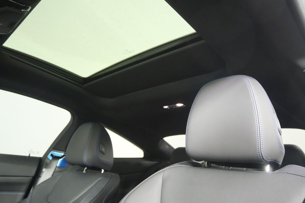 Thumbnail: 2026 BMW 4 Series - 13