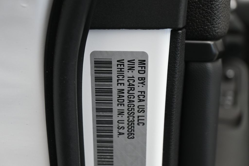 Used 2025 Bright White Clearcoat Jeep Laredo X image 16