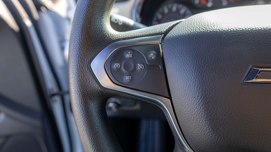 Used 2022 Chevrolet Traverse LS 4D Sport Utility