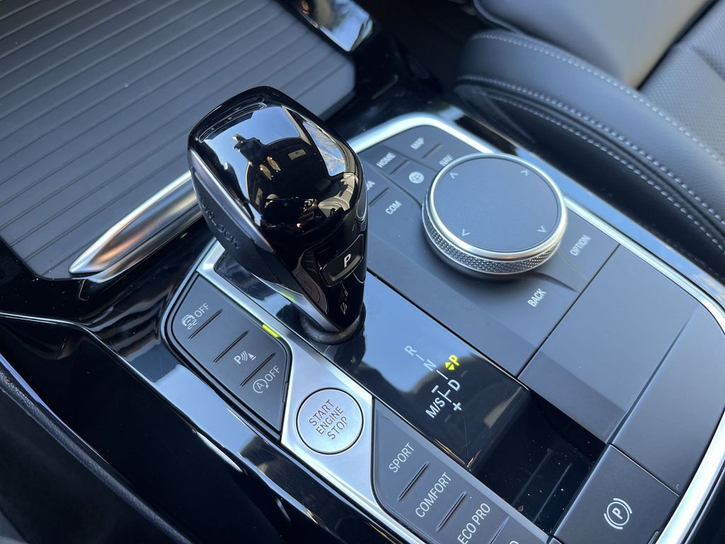 Thumbnail: 2023 BMW X4 - 20