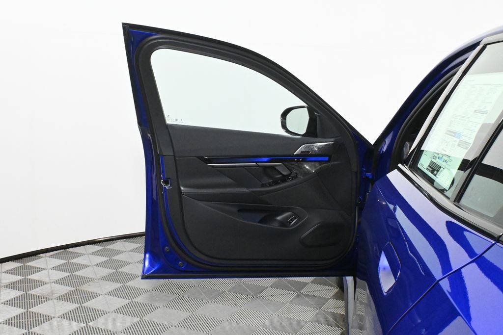 Thumbnail: 2026 BMW M5 - 28