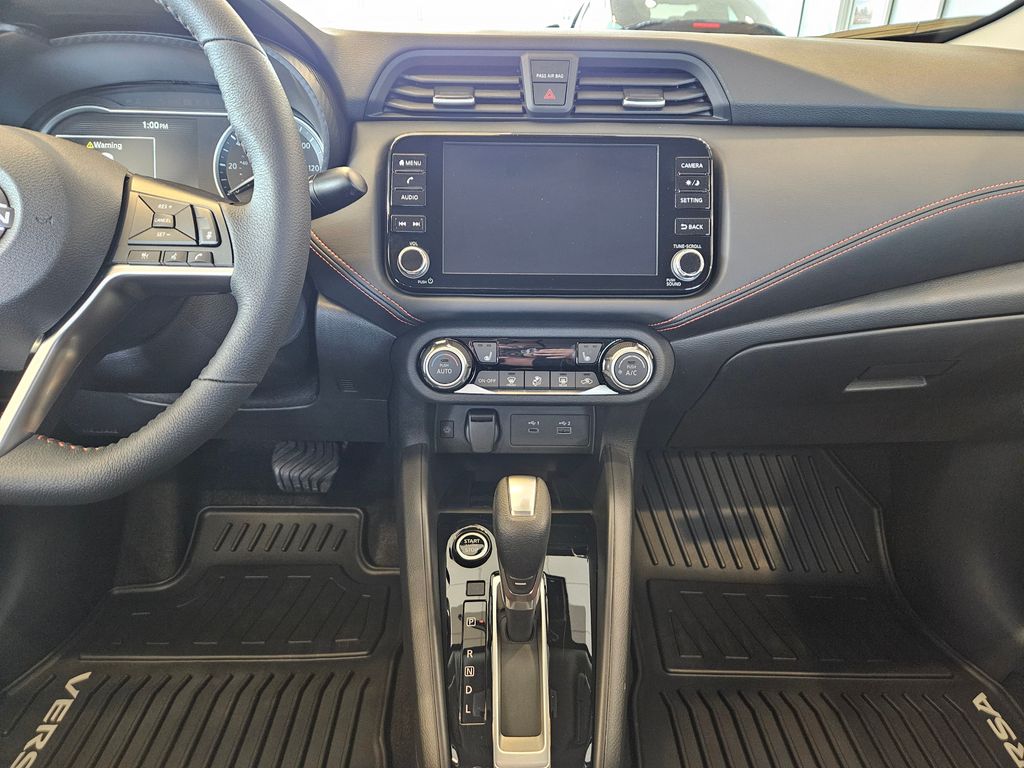 2025 Nissan Versa 1.6 SR