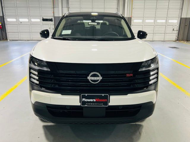 2026 Aspen White/Super Black Nissan Kicks SR FWD SUV