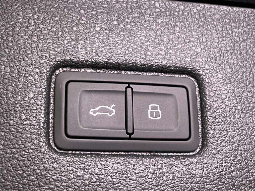 2026 Audi Q7 55 Prestige Gray at Luther Ford