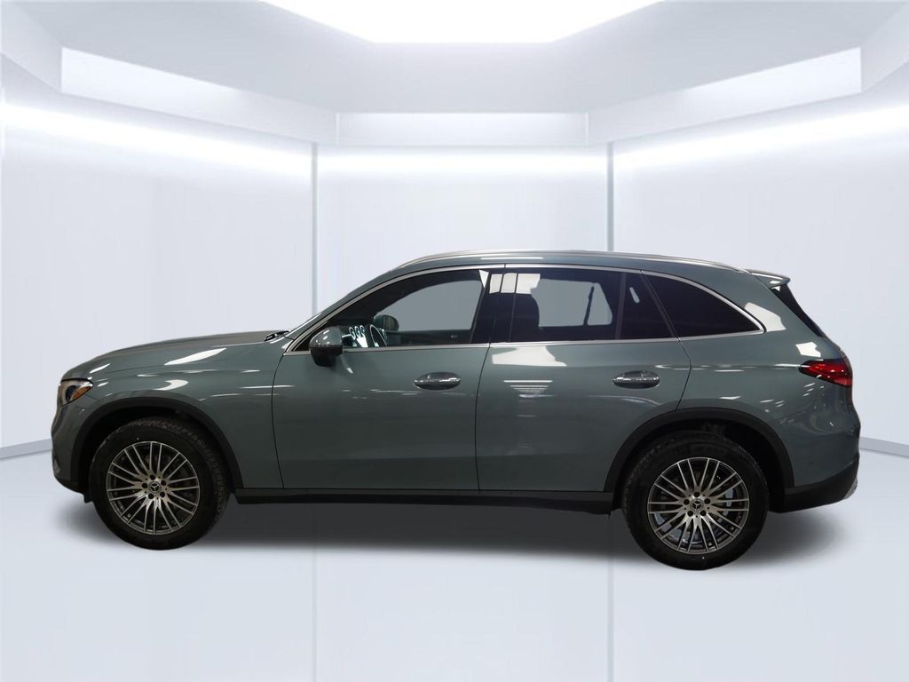 Thumbnail: 2026 Mercedes-Benz GLC - 2