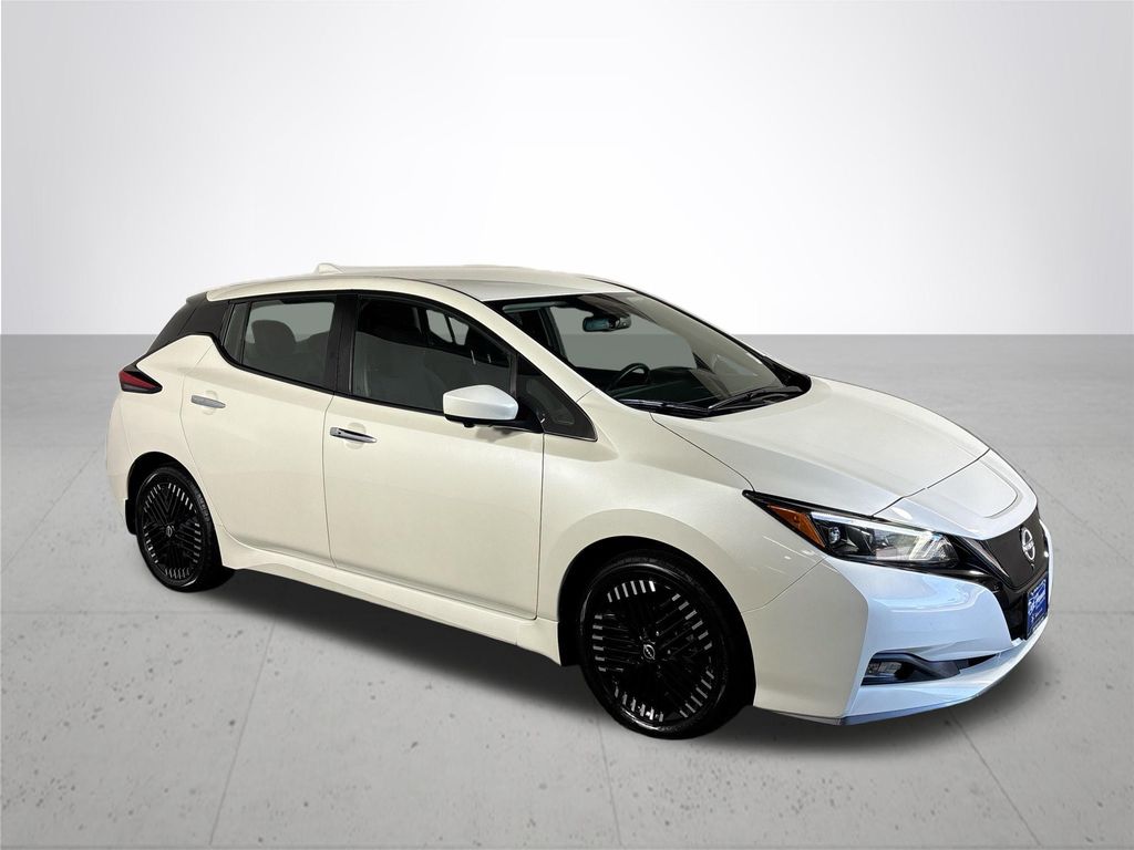 2024 Nissan Leaf SV Plus