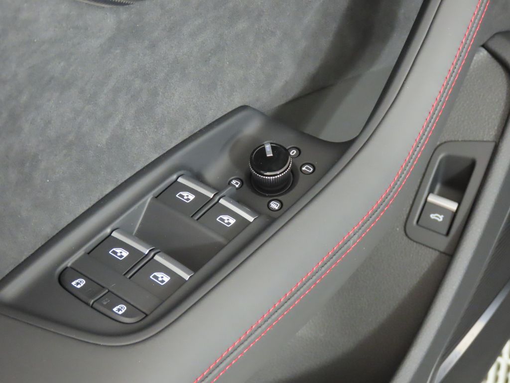 Thumbnail: 2026 Audi Q7 - 31