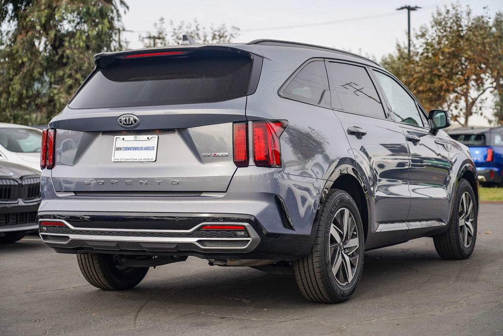 2021 Kia Sorento EX 8