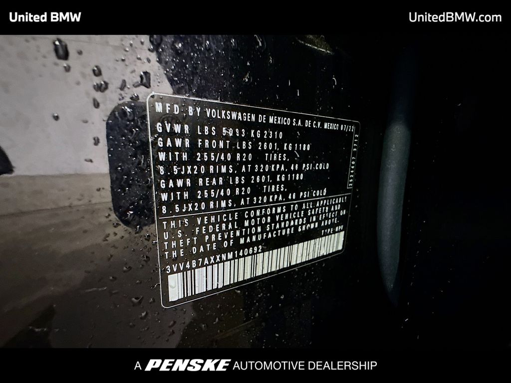 Thumbnail: 2022 Volkswagen Tiguan - 14