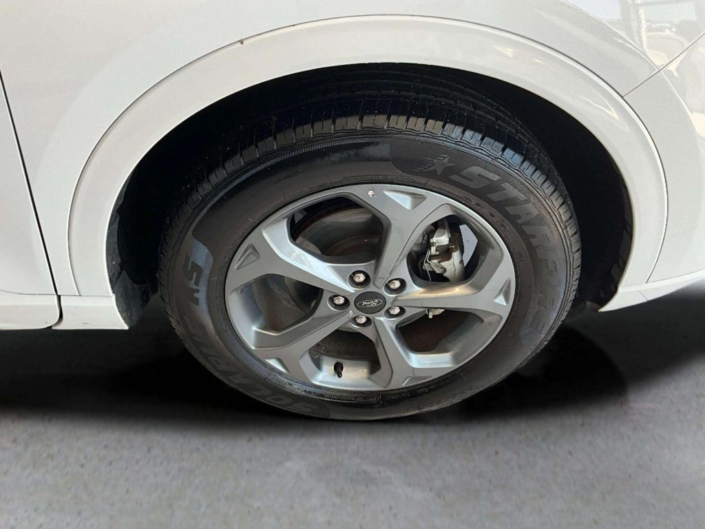 Certified Used 2023 Oxford White Ford ST-Line image 31
