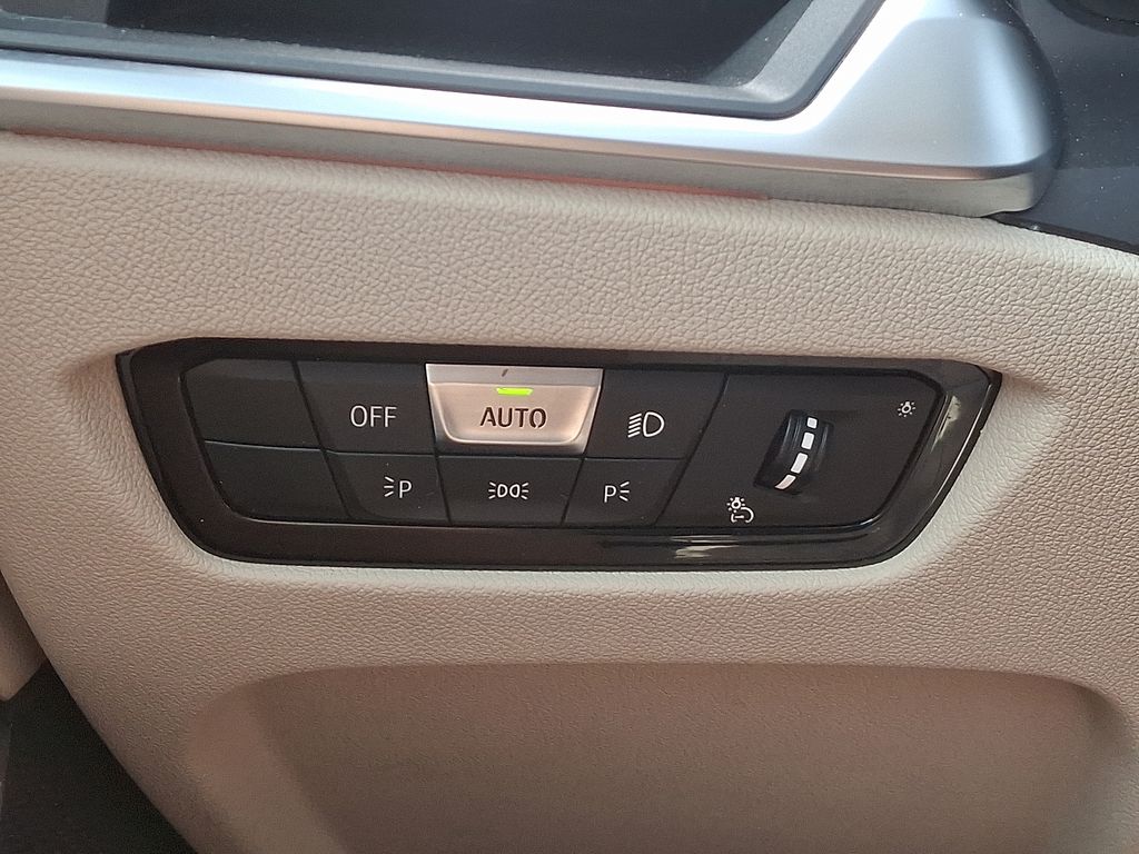 2022 BMW 3 Series 330i xDrive 24