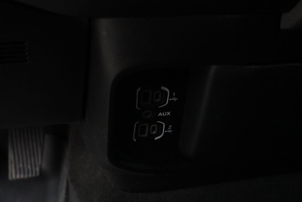 Thumbnail: 2021 RAM 1500 - 21